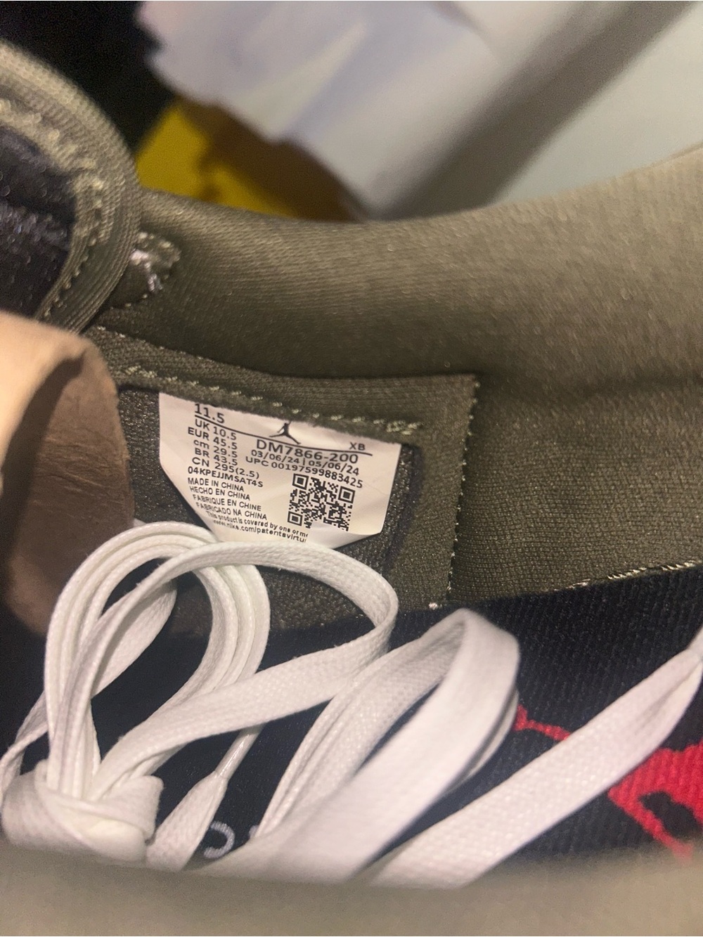 Travis Scott x Jordan Air Jordan 1 low Medium Olive size 11.5 - Picture 11 of 14